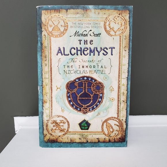The Alchemist: The Secrets of The Immortal Nicholas Flamel by Michael Scott - Picture 1 of 2
